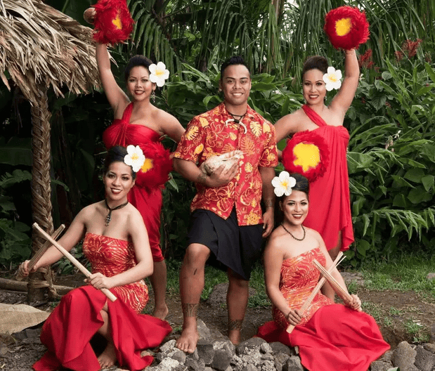 Experience Nutridge Luau Performers