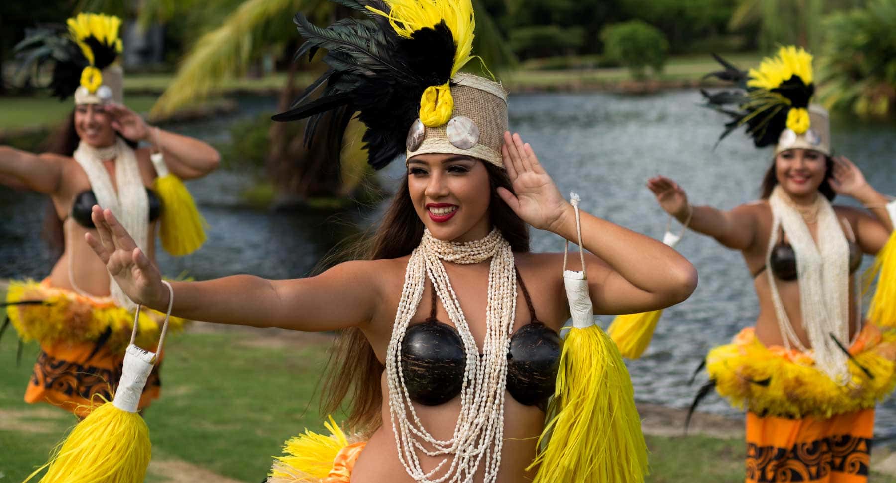 Smith's Luau Dancers