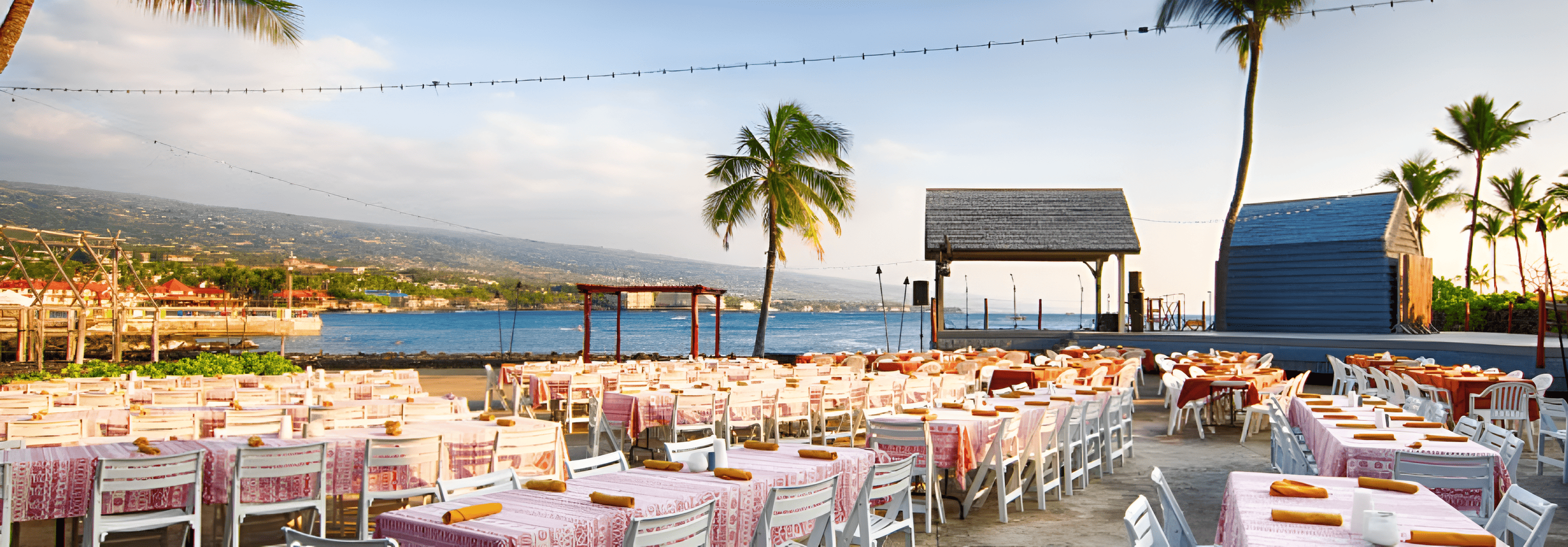 Island Breeze Luau Setting